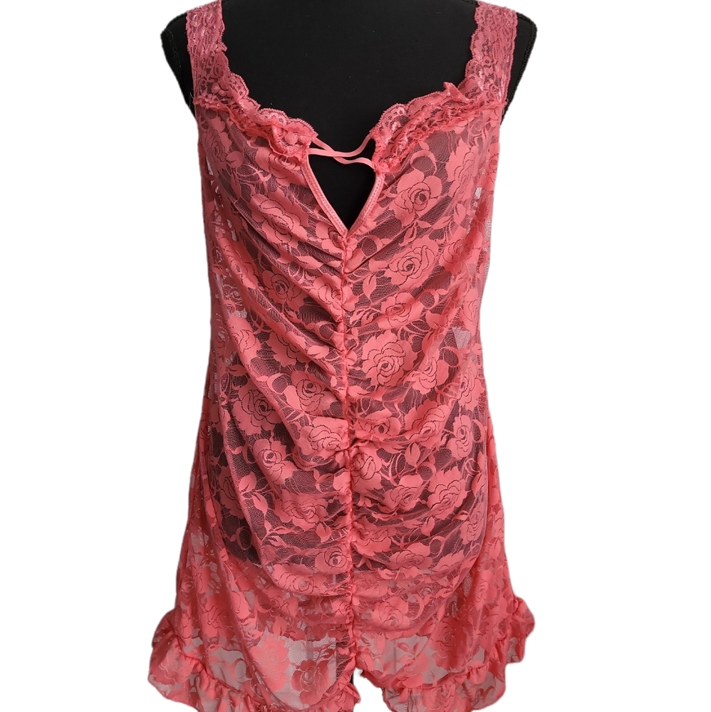 $10 if bundled. Peach stretch lace nightie